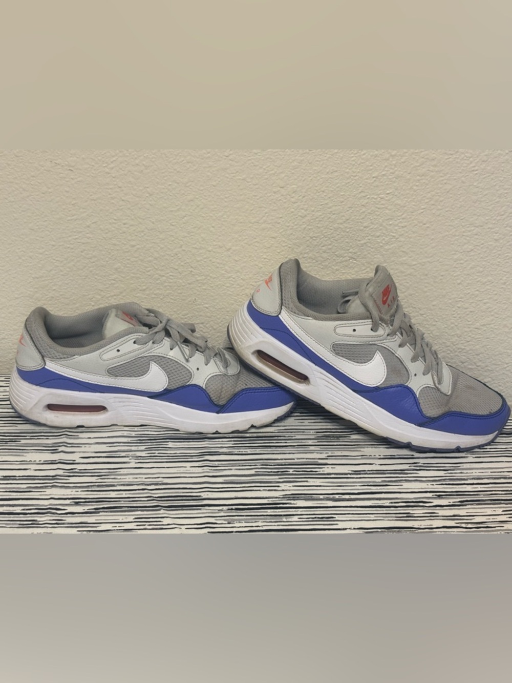 Nike Woman’s Low-Top Sneakers in Gray, purple and White